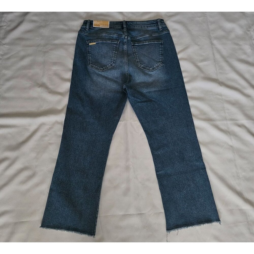 MICHAEL Michael‎ Kors Women's SELMA Stone Wash Crop Flare Jeans Size 10 NWT - Picture 6 of 15